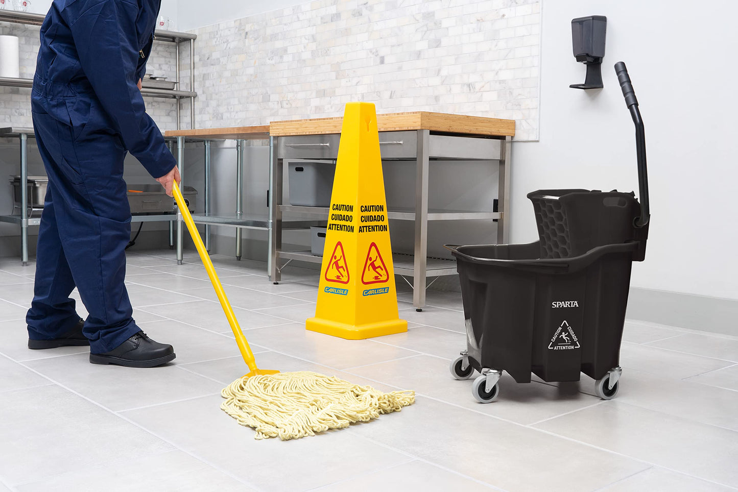 SPARTA 7690403 Omnifit Plastic Mop Bucket For Cleaning, 35 Quarts, Black