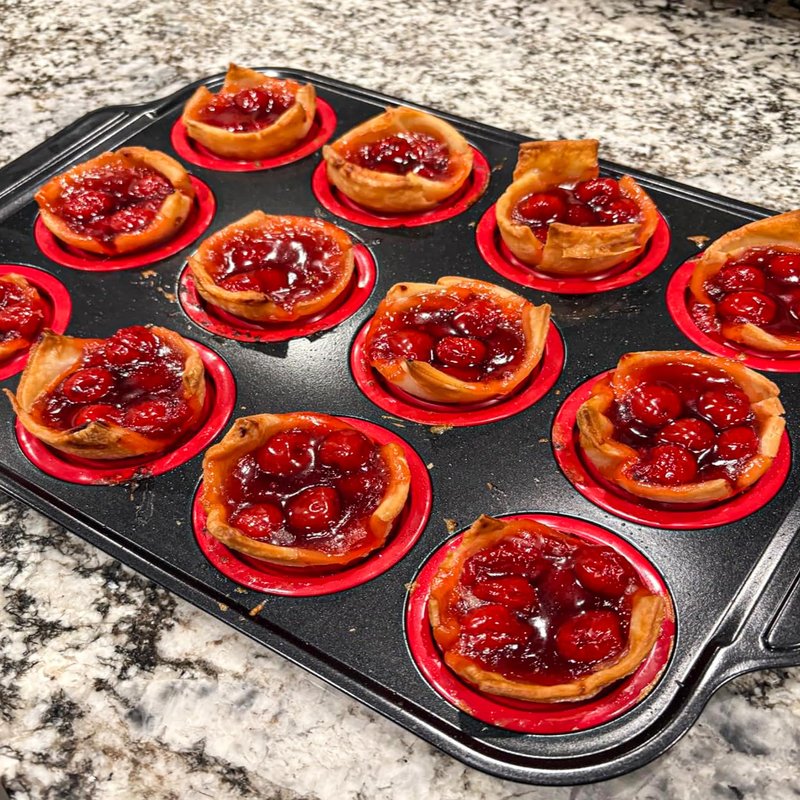 KH866 Silicone Muffin Pan with Metal Frame Nonstick 12 Cup Regular Size Cupcake Tin Bakeware Easy to Pop Egg Bite Molds Oven and Dishwasher Safe Pan Maker Tins Red Cups Non Toxic Baking Cup