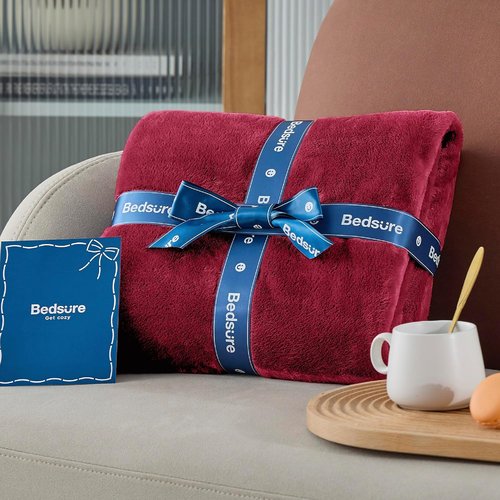 Bedsure Flannel Fleece Luxury Blanket - Cozy Plush Microfiber in Red | Queen Size (90"x90")