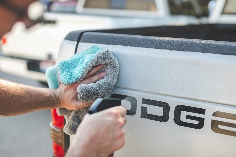 The Rag Company, The Liquid8r, Absorbent 70/30 Blend Microfiber Drying Towel for Cars, Trucks, and SUVs, Safe for Detailing, Scratch-Free, Twist Loop, 1100 GSM, 16x16 Inches, Aqua Blue/Grey, 2-Pack