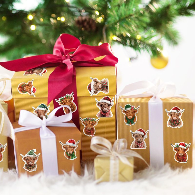 BkeeCten Christmas Highland Cow Sticker - 600 Pcs Christmas Highland Cow Waterproof Vinyl Reusable Laptop Sticker Coloring Book Scrapbook Water Bottle Page Activity Pad Party Favor Skateboard Giftwrap