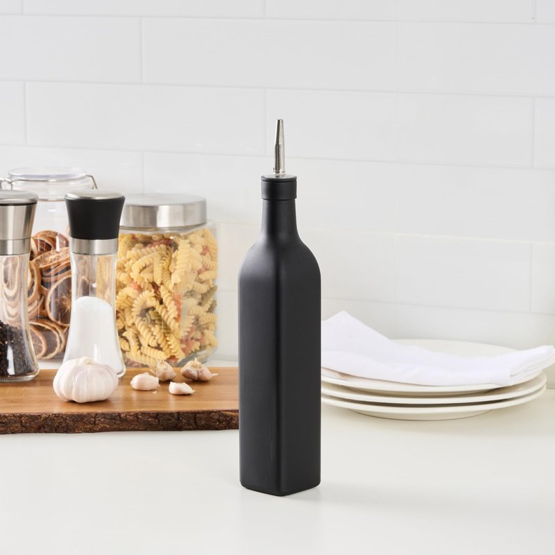 Restaurantware RW Base 16.9 Ounce Olive Oil Dispenser 1 Kitchen Oil Dispenser Bottle - With Stainless Steel Pourer Non-Leaking Black Glass Olive Oil Pourer For Cooking Or Salad Dressings