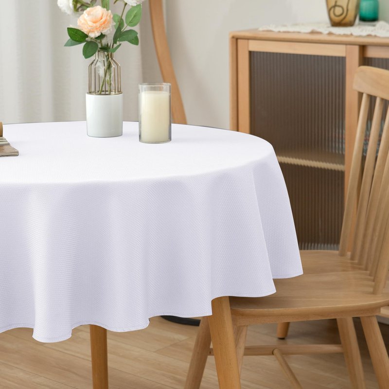 Biscaynebay Textured Fabric Round Tablecloths 70" for Round Tables diameters from 30" to 58", White Water Resistant Folding Table Covers Washable for Dining, Kitchen, Wedding, Parties etc