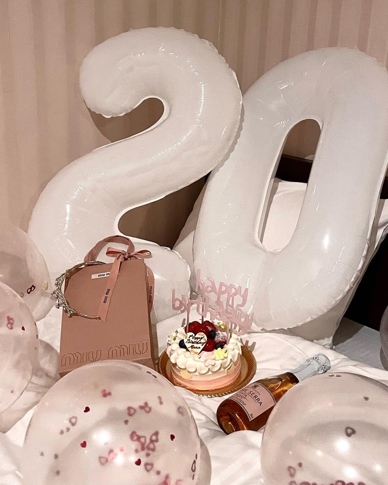 White Number 17 Balloon 40 inch, 17 Number Balloons, 17th White Birthday Decorations for Girls Boys 17 Year Old Party Supplies