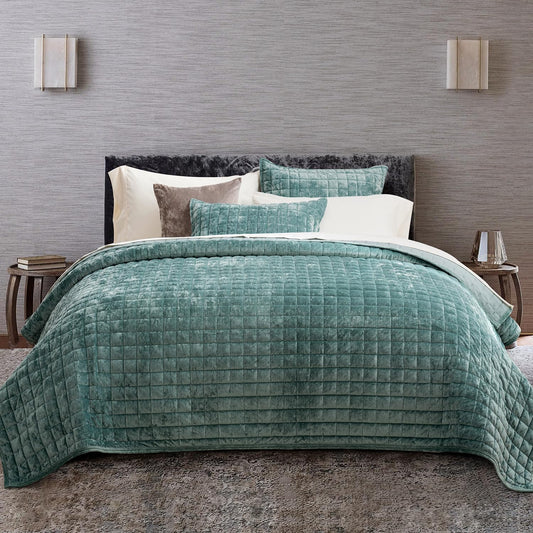 RECYCO Luxury Velvet Quilt Set - Lightweight Comforter for Twin/Twin XL Beds | Aqua Green, Includes 1 Pillow Sham