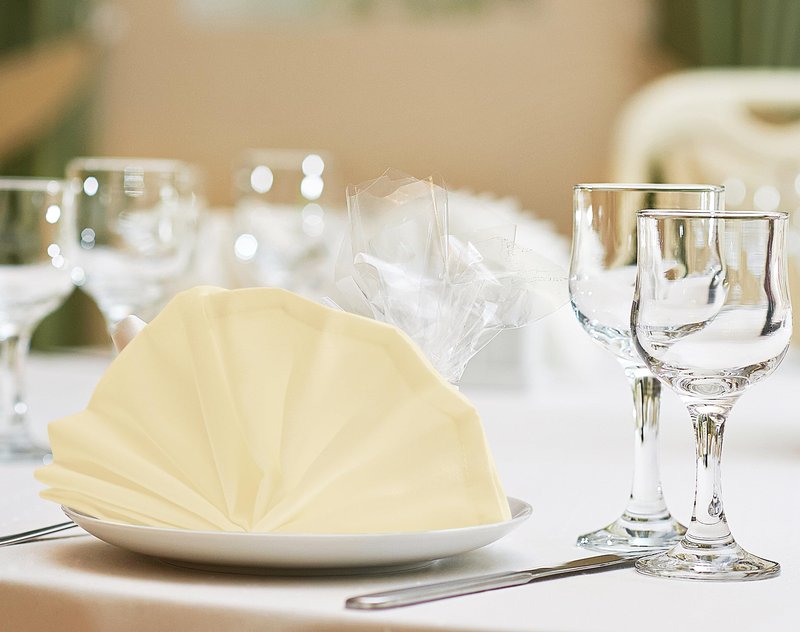 Utopia Home Ivory Cloth Napkins (12 Pack, 18x18 Inches), Ideal Dinner Napkins for Party, Wedding and Lunch/Dinner