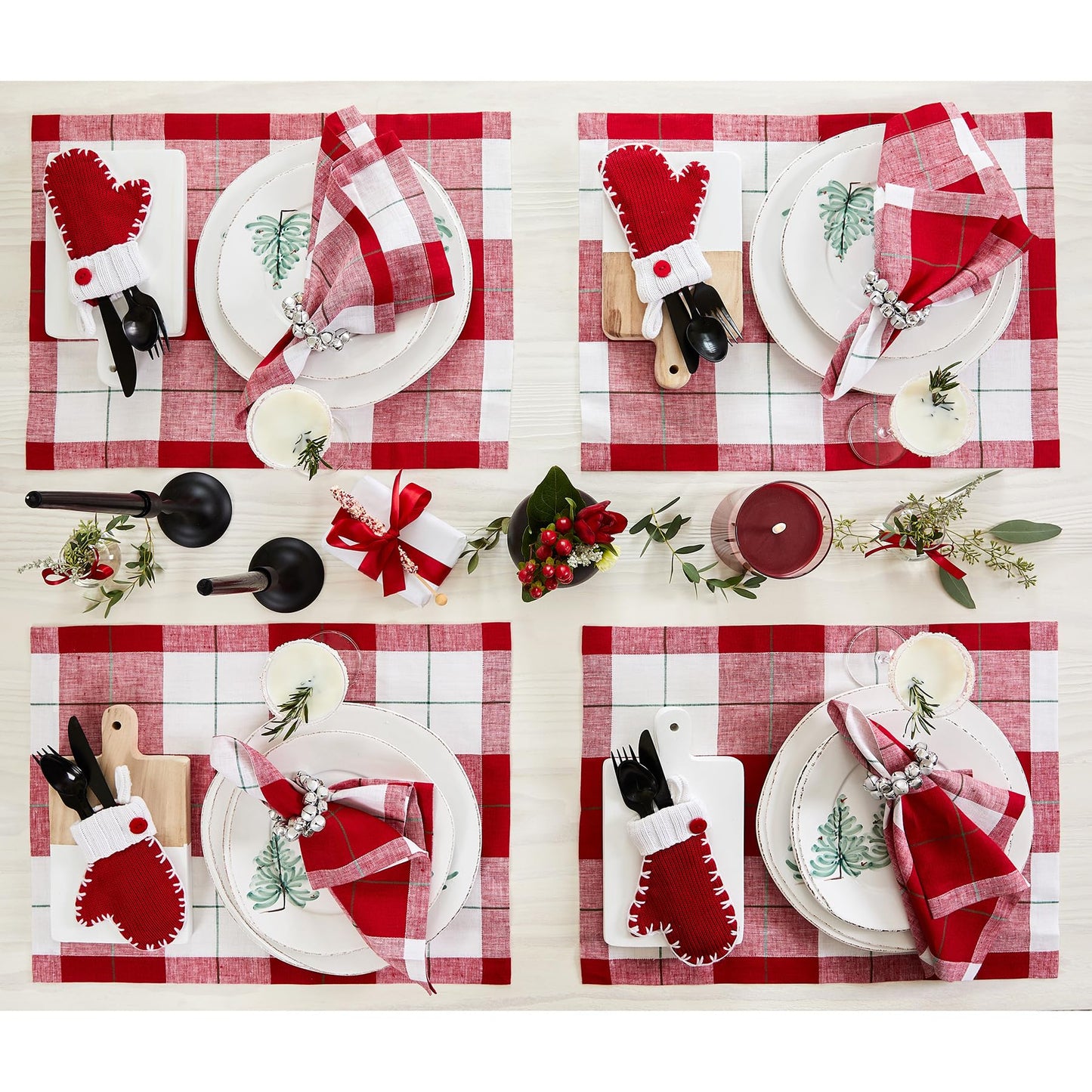 Solino Home Plaid Napkins Set of 4-100% Pure Linen Red and White Very Merry Tartan Plaid Dinner Napkins Cloth 18 x 18 Inch - Handcrafted and Machine Washable