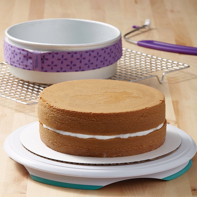 Wilton Performance Pans Aluminum Round Cake Pan, 9 x 2 in., Pack of 2