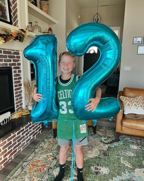 Blue Number 2 Balloon by [Brand Name] - 40 Inch Birthday Decoration for Second Birthday Party